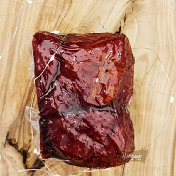 Szynka Szlachecka Biegun pakowana vacum: Delikatnie wędzona, wilgotna szynka z 94% mięsa. Bez fosforanów, idealna dla całej rodziny, dzieci i na diecie. Wysoka zawartość białka!